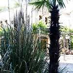 Kalia, Sunny Apartment *